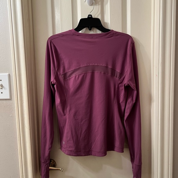 lululemon long sleeve shirt - Picture 2 of 3